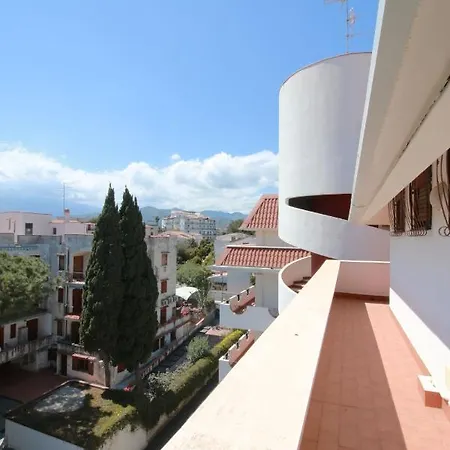 Daire Lemon Giardini Naxos